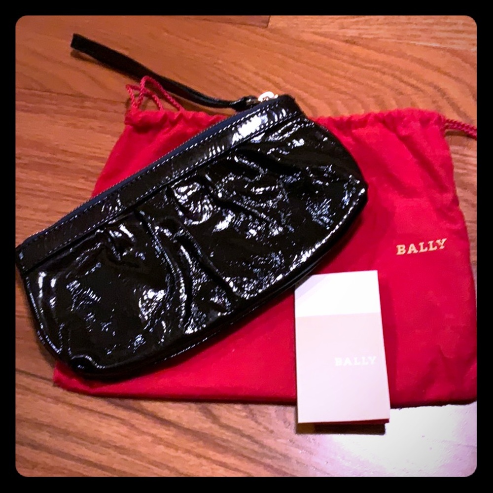 Bally vernis clutch